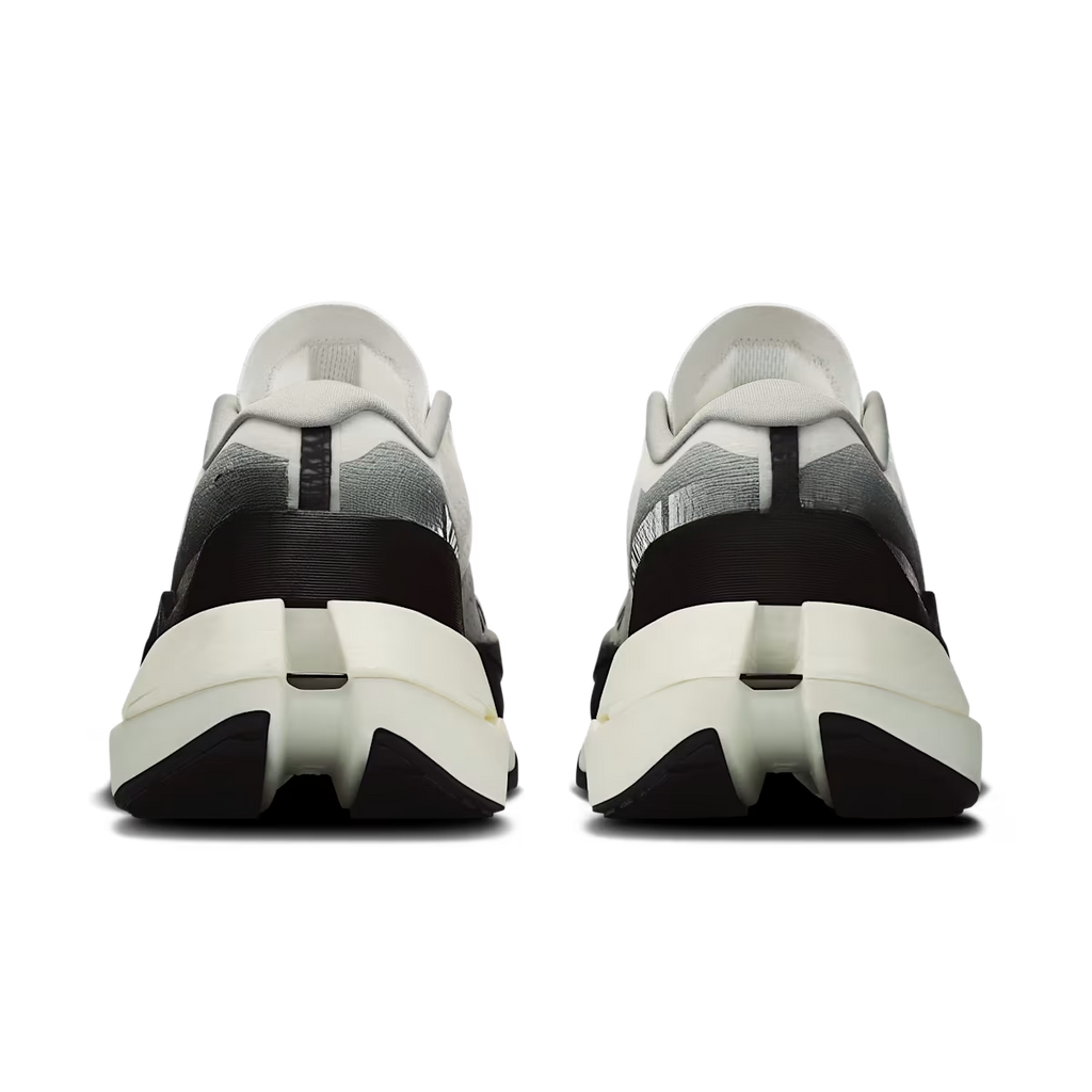 Cloudboom Max 'White Black'